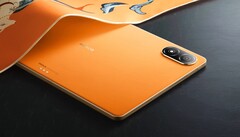 Das Honor Pad V8 Pro ist mit einer orangen Rückseite mit Leder-Textur und Kanten in Akzentfarbe erhältlich. (Bild: Honor)
