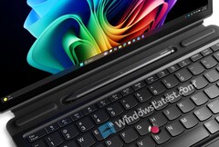 Das Lenovo ThinkPad X13 Detachable Gen 1 verstaut den Stylus direkt über der abnehmbaren Tastatur.