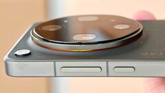 Das Oppo Find X10 Ultra soll 2027 nochmal größere Dual-Periskop-Sensoren erhalten. Neben dem größeren 10x Telefoto ist auch ein größeres 3x Telefoto möglisch.