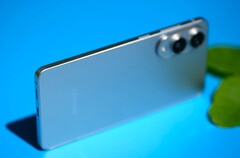 Laut Ice Universe wird das Galaxy S26 Edge nochmal um 0,3 mm dünner, soll aber einen 4.200 mAh Akku bieten. (Bildquelle: Ice Universe)