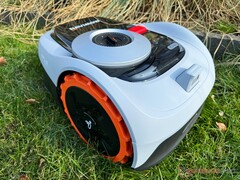 Segway bietet den Navimow i105E zum Amazon Prime Day günstiger denn je an. (Bildquelle: Notebookcheck)