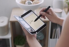 Vor allem UWP-Entwickler wünschen sich ein Surface Duo mit Windows 10X statt Android-Basis und starten eine Petition.