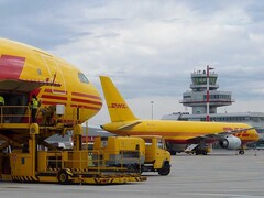 Die DHL hat erste Zertifizierungen für den Transport von Lithium-Batterien bekommen. (Foto: Deutsche Post AG)