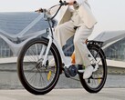 Engwe P275: E-Bike mit Mittelmotor und Kettenschaltung bringt umfangreiche Ausstattung mit