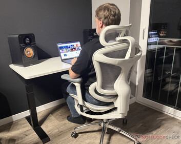 Insgesamt ermöglicht der Sihoo Doro C300 bequemes Sitzen bei der Arbeit