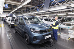 Stellantis Werk Vigo - Opel Combo Electric läuft als 17-millionstes Fahrzeug vom Band.