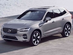 Während der vollelektrische Skoda Elroq bei den reinen Stromern dominiert, schafft es der Volvo XC60 bei den Plug-in-Hybriden zum echten Bestseller (Bild: Volvo).