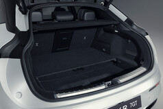 800-Volt-Angriff: Der Zeekr 7GT ist kein klassischer Kombi, sondern ein flacher Shooting Brake mit Turbo-Charge-Technik für 47.990 Euro. Kurios: Das Basismodell lädt schneller als die Top-Version (Bild: Zeekr).