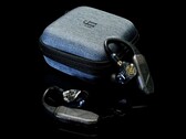 Die iFi Go Pod Air werden per 2-Pin- oder MMCX-Stecker mit IEMs verbunden. (Bildquelle: iFi Audio)