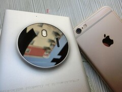 Microsoft: Neue Fotos zeigen Nokia McLaren Prototyp neben dem iPhone 6