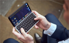 Astro Slide: Das erste 5G-Smartphone mit Tastatur erhält ein Downgrade