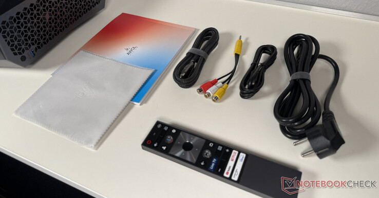 Lieferumfang (Ledercover nicht im Bild)