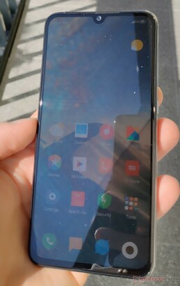 Xiaomi Mi 9 SE bei Sonne