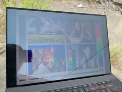 Draußen an einem hellen, bewölkten Tag