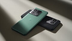 Demnächst soll es mit dem OnePlus 10R eine deutlich günstigere Alternative zum hier gezeigte OnePlus 10 Pro geben (Bild: OnePlus)