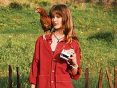 Die Polaroid Go wird als besonders kompakte Sofortbild-Kamera vermarktet.