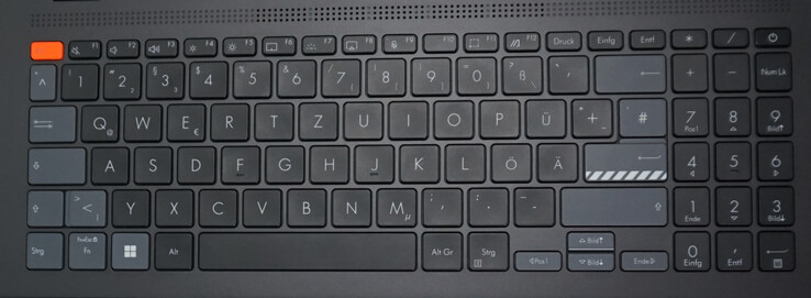 Tastatur mit gutem Hub und etwas schmalen Pfeiltasten