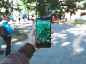 Nutzer eines Galaxy S20 müssen derzeit zu einem anderen Smartphone greifen, wenn sie Pokémon Go spielen möchten. (Bild: David Grandmougin, Unsplash)