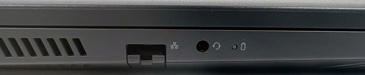 Links: 1x Gigabit-Ethernet, 1x 3,5-mm-Klinkenanschluss