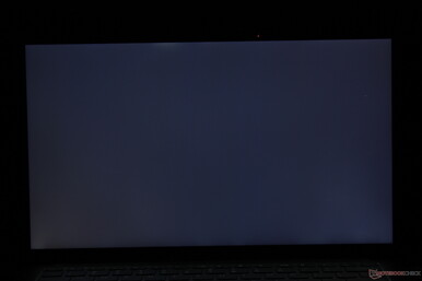 Leichtes Backlight Bleeding am oberen Rand