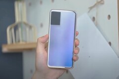 Die Farbe seines Smartphones könnte man sich künftig von Tag zu Tag aufs Neue aussuchen. (Bild: Vivo)