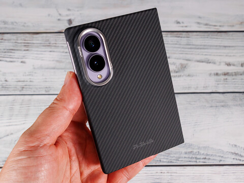 Hauchdünner Aramid-Schutz - Test Pitaka-Hüllen für die Samsung Galaxy Z8 Serie