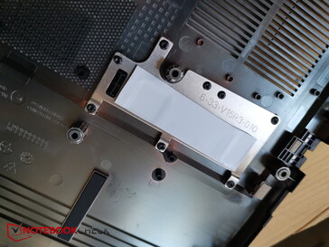 Kühlpad über der SSD auf der Bodenplatte