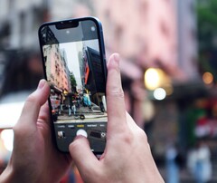 Das Apple iPhone SE der vierten Generation soll dem iPhone 14 stark ähneln. (Bild: Stephen Fang)