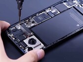 Das Apple iPhone 14 kann wahlweise von vorne oder von hinten geöffnet werden. (Bild: Rewa Technology)