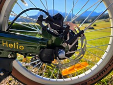 Magnete halten die Radteile beim Klappen sicher zusammen