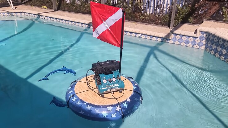 Der Kompressor samt Akkus auf einem 