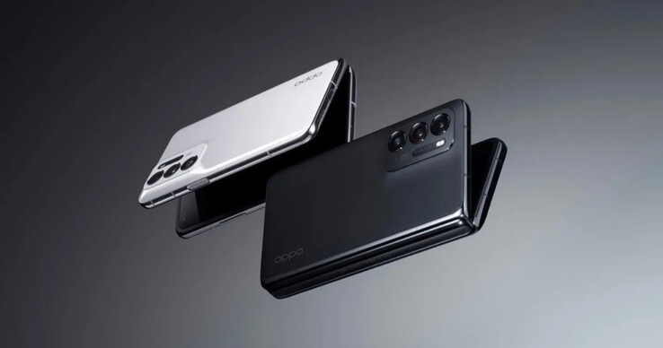 Das Oppo Find N ist deutlich kompakter als das Samsung Galaxy Z Fold3 5G. (Bild: Oppo)