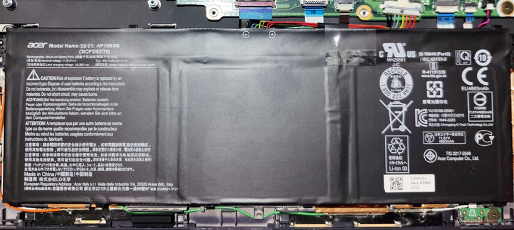 Das TravelMate P6 verfügt über einen 56-Wh-Akku mit guten Laufzeiten.