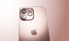 Das Apple iPhone 13 Pro wird möglicherweise in der Farbe "Rose Gold" angeboten werden. (Bild: Majin Bu, bearbeitet)