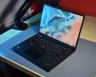 Test Lenovo ThinkPad X13 Yoga G4 Laptop: Langlebiges Convertible mit Leistungsschwäche