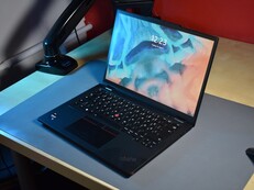 Test Lenovo ThinkPad X13 Yoga G4 Laptop: Langlebiges Convertible mit Leistungsschwäche