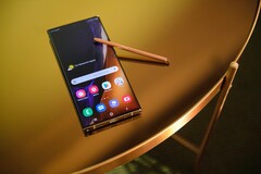 Samsung bietet bei künftigen Smartphones wesentlich länger Updates an (Bild: Samsung)