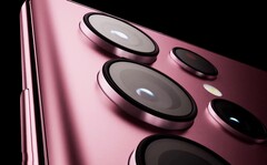 Das Samsung Galaxy S22 Ultra bietet eine 108 MP Hauptkamera, im Gegensatz zum Apple iPhone 14 Pro. (Bild: Samsung)