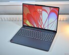 Dieser günstige ARM-Laptop muss AMD und Intel Angst machen: Lenovo IdeaPad Slim 3 15Q8X10 Test