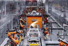 Next Level Production im Mercedes-Benz Werk Kecskemét - Rohbau: Einblick in die Produktion der neuen Mercedes-Benz C-Klasse.