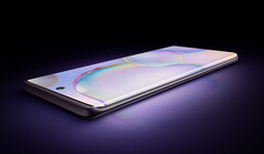 Das Honor 50 setzt auf ein zu den Seiten hin abgerundetes Display mit einer Bildrate von 120 Hz. (Bild: Honor)