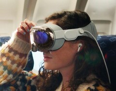 Apple Vision Pro wird auch als Kino für unterwegs vermarktet. (Bild: Apple)