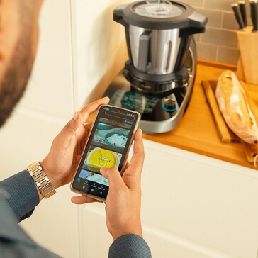 Eine App ist verfügbar (Bildquelle: Cecotec)