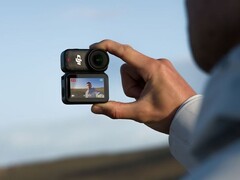 Osmo Nano: Kamera kommt mit abnehmbarem Dock mit Touchscreen (Bildquelle: DJI)