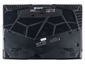 Der Unterboden des GP65 hat mehr Lüftergitter als die meisten anderen Gaming-Laptops, was es zum idealen Testkaninchen macht (Quelle: CUKUSA)