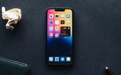 Das Apple iPhone 14 soll dem abgebildeten iPhone 13 fast zum Verwechseln ähnlich sehen. (Bild: Sahej Brar)