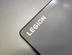 Das Lenovo Legion Pad setzt offenbar auf das mittlerweile typische Tablet-Design mit flacher Rückseite. (Bild: Lenovo)