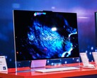 Mit dem Yoga AIO Aura Edition bietet Lenovo einen der schönsten All-in-Ones an.