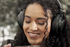 Die Shure Aonic 50 Gen 2 erreichen eine mehr als doppelt so lange Akkulaufzeit. (Bild: Shure)