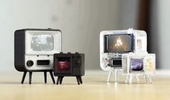 Der TinyTV Mini setzt auf ein 0,6 Zoll OLED-Display, der TinyTV 2 bietet ein 1 Zoll IPS-Panel. (Bild: Ken Burns)